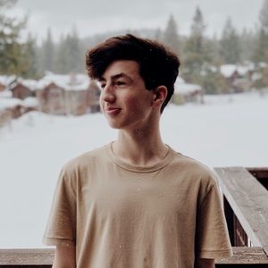 Meet your Posher, Eliav